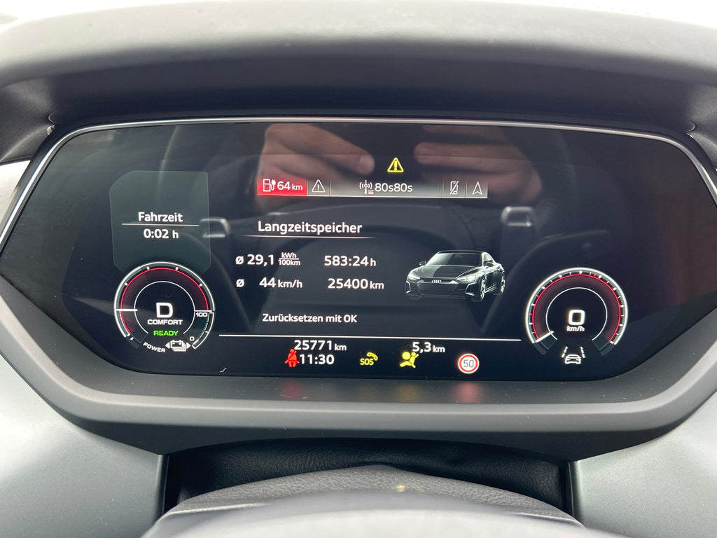 Audi E-tron GT quattro | 476 HP | 2023 | 25,771 km | Panorama | LED |