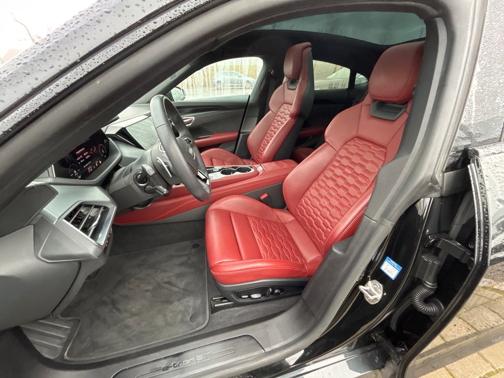 Audi E-tron GT quattro | 476 HP | 2023 | 25,771 km | Panorama | LED |